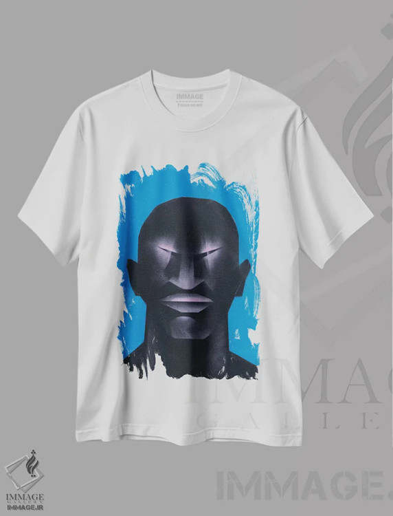 تیشرت سفید طرح دار پرتره در آبی، هنر آمریکایی آفریقایی تبار اثر وی کالونتو | immage.ir