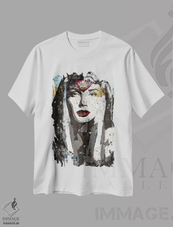 تیشرت سفید طرح دار واندروومن، مدیوم اثر کارولین وندلین | immage.ir