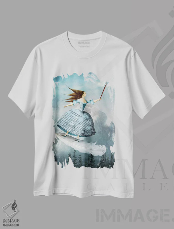 تیشرت سفید طرح دار شوالیه شمشیرها، هنر فاخر معاصر اثر کاترین ولز-استاین | immage.ir