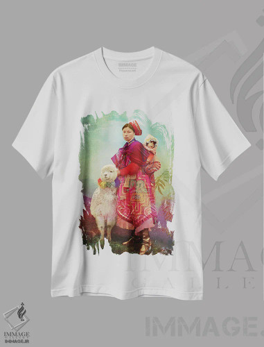 تیشرت سفید طرح دار مردم کچو، هنر فاخر معاصر اثر کاترین ولز-استاین | فروشگاه ایماژ