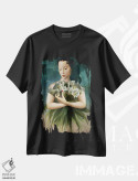 تیشرت مشکی طرح دار شوالیه گل سرخ، هنر فاخر معاصر اثر کاترین ولز-استاین | immage.ir