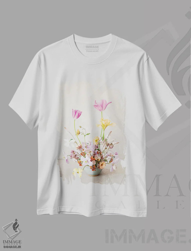 تیشرت سفید طرح دار کاسهٔ ماه مه با رنگ بستنی، مدیوم اثر کورنلیا وبر | فروشگاه ایماژ