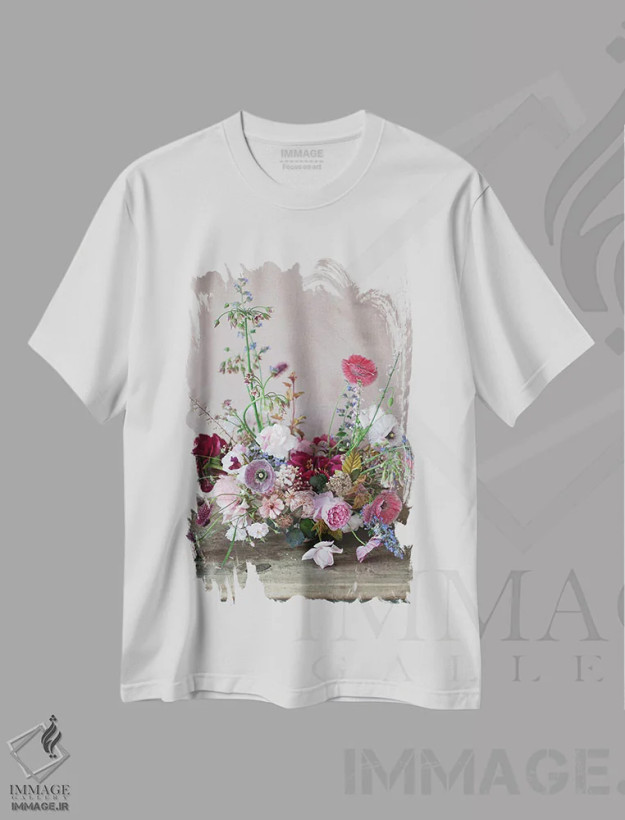 تیشرت سفید طرح دار شقایق ها و گل صدتومانی، مدیوم اثر کورنلیا وبر | فروشگاه ایماژ