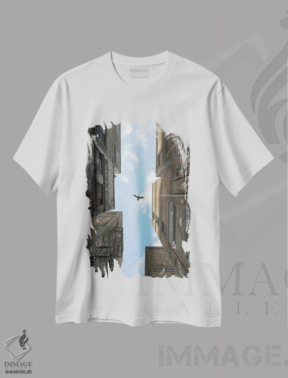 تیشرت سفید طرح دار کوچه بعدازظهر، هنر دیجیتال اثر سینتیا دکر | فروشگاه ایماژ