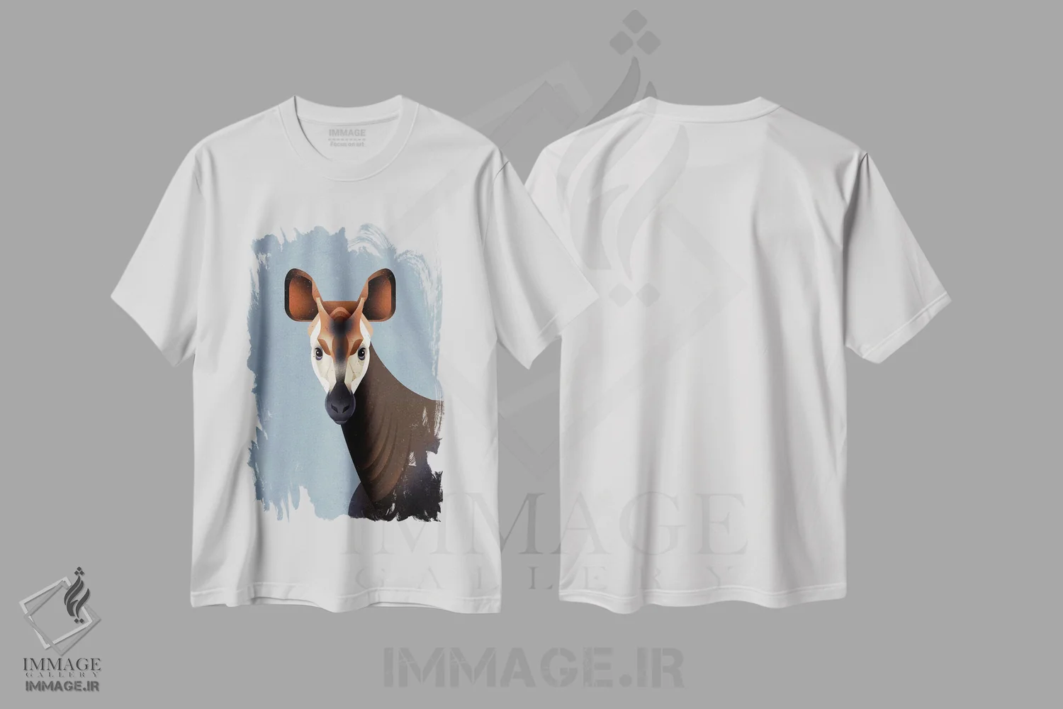 تیشرت سفید طرح دار اوکاپی، هنر دیجیتال اثر دیتِر براون | فروشگاه ایماژ