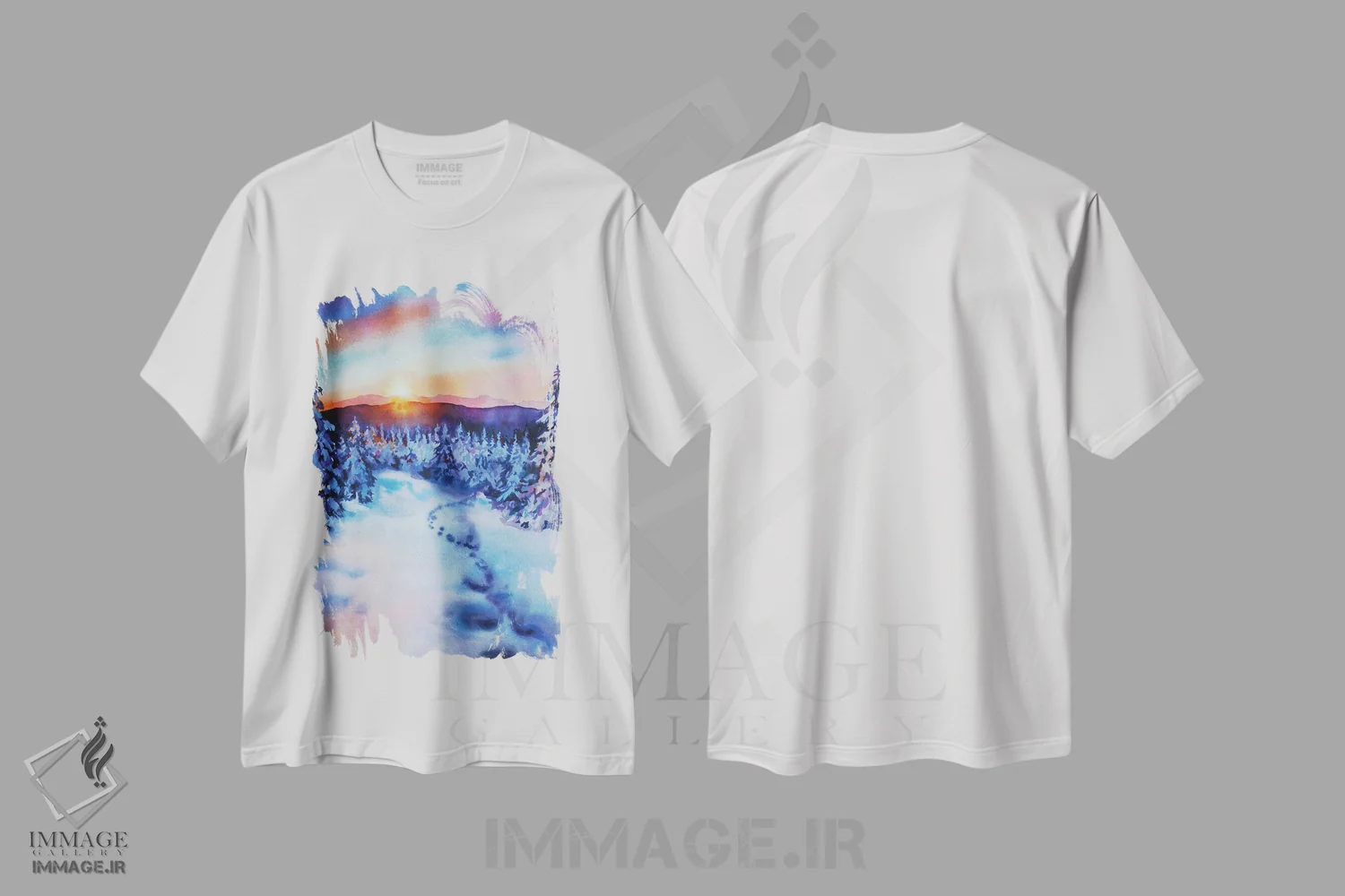 تیشرت سفید طرح دار حکایت زمستان، دکور کلبه و لژ اثر دلنارا ال | immage.ir