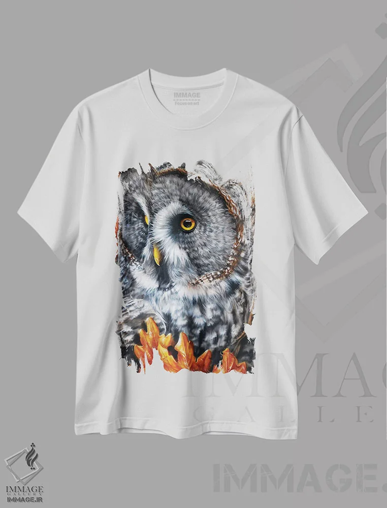 تیشرت سفید طرح دار خاکستری بزرگ، هنر فاخر معاصر اثر درک تورکوت | فروشگاه ایماژ