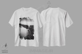 تیشرت سفید طرح دار آبگیر و برکه، عکاسی سیاه و سفید اثر دوریت فوگ | immage.ir