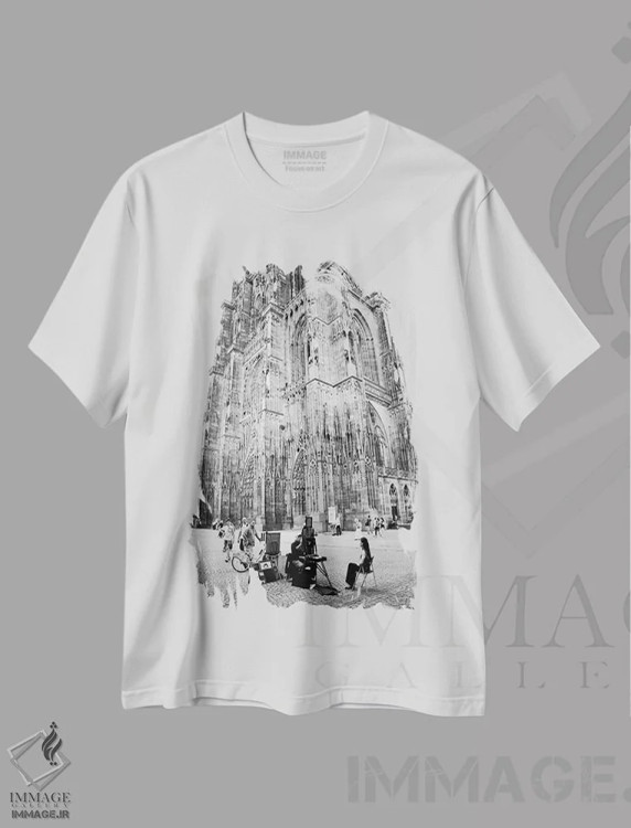 تیشرت سفید طرح دار کلیسای جامع نوتردام استراسبورگ، عکاسی سیاه و سفید اثر دوریت فوگ | فروشگاه ایماژ
