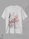 تیشرت سفید طرح دار درخت شکوفه آتشین ۲، عکاسی ترکیبی اثر دوریت فوگ | فروشگاه ایماژ