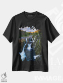تیشرت مشکی طرح دار بهشت آبشارها در ایسلند، مدیوم اثر دنیل گاستاگر | immage.ir