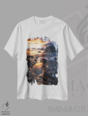 تیشرت سفید طرح دار غروب طلایی در هاوک لند، مدیوم اثر دنیل گاستاگر | immage.ir