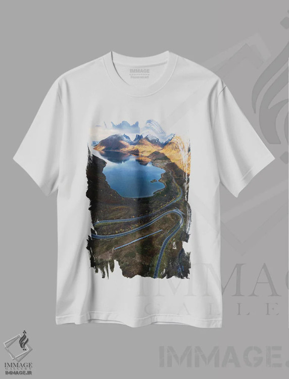 تیشرت سفید طرح دار جزیرهٔ سنیا از بالا، مدیوم اثر دنیل گاستاگر | فروشگاه ایماژ