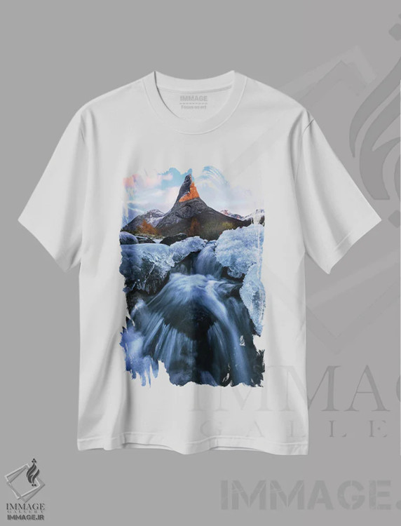 تیشرت سفید طرح دار جویبارهای یخ زده در کوه استتین شمال نروژ، مدیوم اثر دنیل گاستاگر | فروشگاه ایماژ