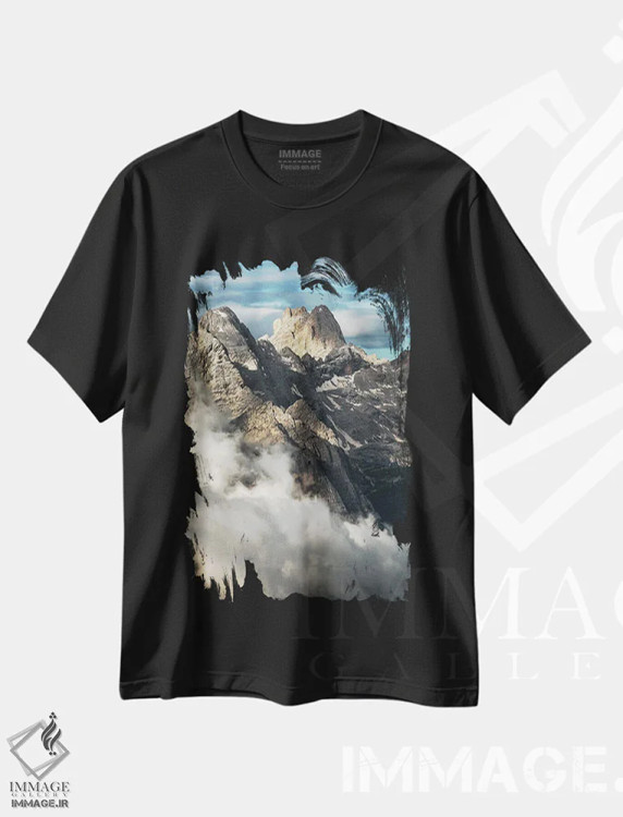 تیشرت مشکی طرح دار منظره کوهستانی ابری در دولومیت، مدیوم اثر دنیل گاستاگر | فروشگاه ایماژ