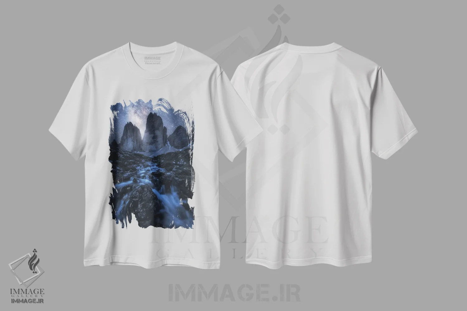 تیشرت سفید طرح دار راه شیری بر فراز تره چیمه دی لاواردو، مدیوم اثر دنیل گاستاگر | immage.ir