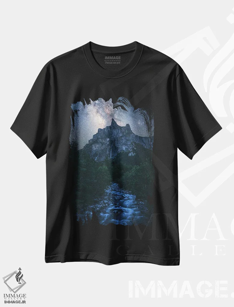 تیشرت مشکی طرح دار راه شیری بالای کوه های آلپ فرانسه، مدیوم اثر دنیل گاستاگر | immage.ir