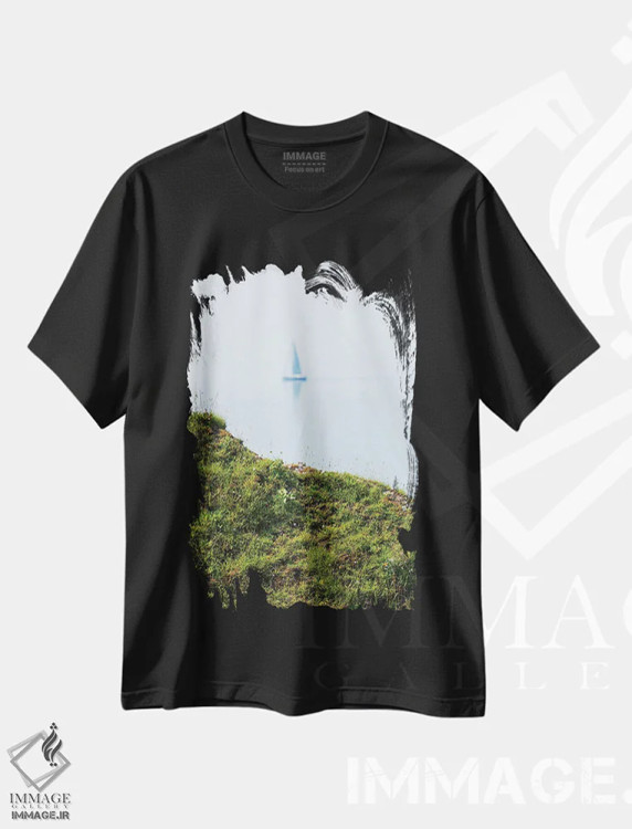 تیشرت مشکی طرح دار قایق بادبانی در ساحل بریتانی، مدیوم اثر دنیل گاستاگر | فروشگاه ایماژ
