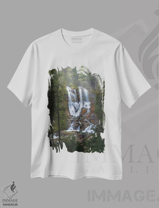 تیشرت سفید طرح دار نمای آبشار مه آلود، مدیوم اثر دنیل گاستاگر | فروشگاه ایماژ
