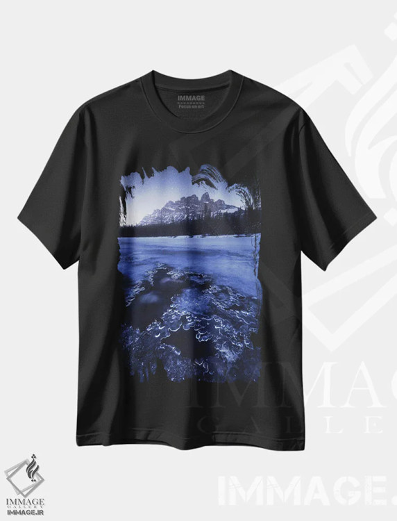 تیشرت مشکی طرح دار شب یخبندان در کوه کسل آلبرتا، مدیوم اثر دنیل گاستاگر | immage.ir