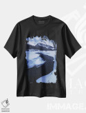 تیشرت مشکی طرح دار ساعت آبی زمستانی در رشته کوه های راکی، دکور تعطیلات اثر دنیل گاستاگر | فروشگاه ایماژ