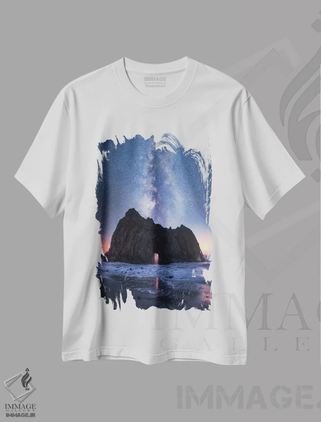 تیشرت سفید طرح دار دروازه ستارگان، مدیوم اثر دنیل گاستاگر | فروشگاه ایماژ