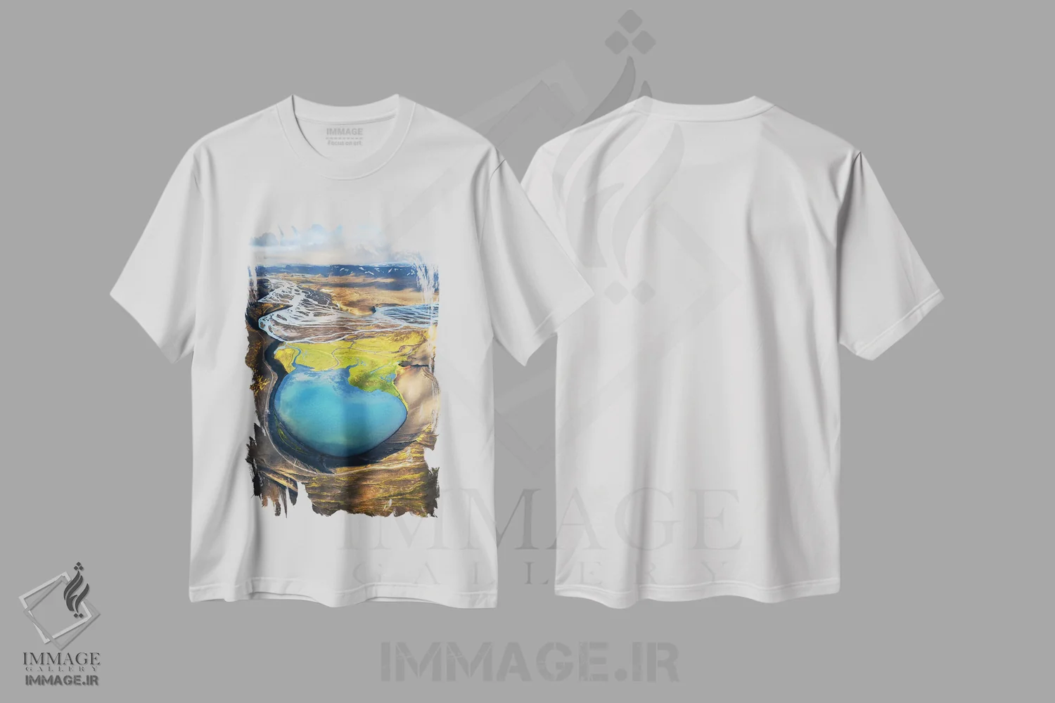تیشرت سفید طرح دار نور طلایی خورشید در ارتفاعات ایسلند، مدیوم اثر دنیل گاستاگر | immage.ir