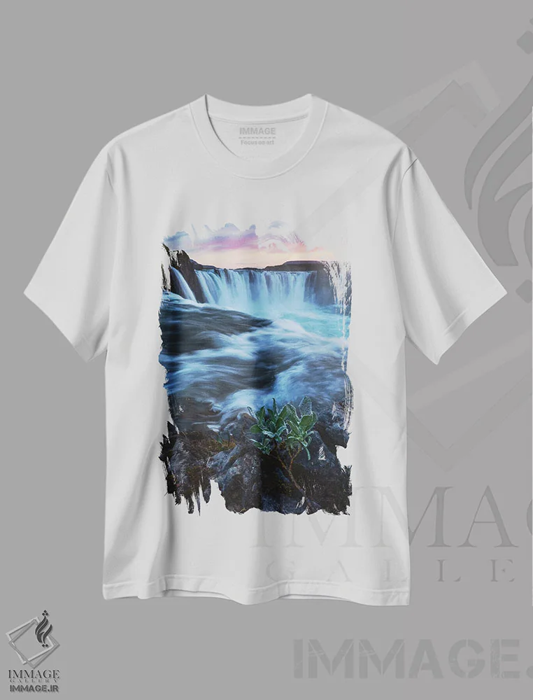 تیشرت سفید طرح دار یک عصر تابستانی در گودافوس، مدیوم اثر دنیل گاستاگر | immage.ir