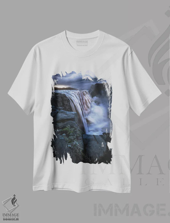 تیشرت سفید طرح دار شب تابستانی چشمگیر در دیتیفوس، مدیوم اثر دنیل گاستاگر | immage.ir