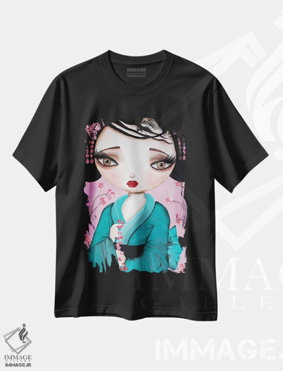 تیشرت مشکی طرح دار گیشای کوچک، دکور آسیایی اثر داتی گلیسون | immage.ir