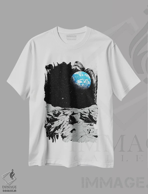 تیشرت سفید طرح دار از ماه، هنر دیجیتال اثر دیجیتال کاربین | فروشگاه ایماژ