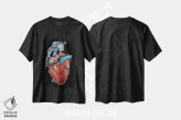 تیشرت مشکی طرح دار نارنجک قلبی، هنر دیجیتال اثر دیجیتال کاربین | فروشگاه ایماژ