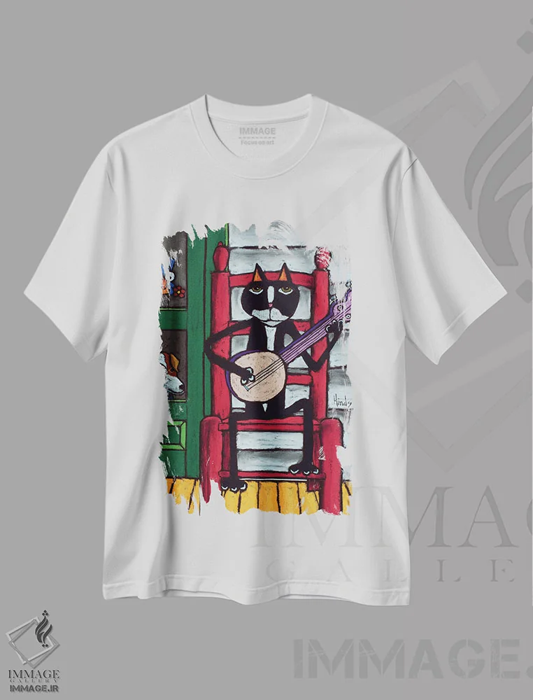 تیشرت سفید طرح دار گربه روی صندلی III، تزئینی اثر دیویدای هینْدز | immage.ir