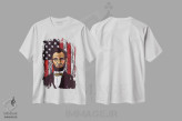 تیشرت سفید طرح دار پرچم لینکلن، دکور آمریکایی اثر دیویدای هینْدز | فروشگاه ایماژ