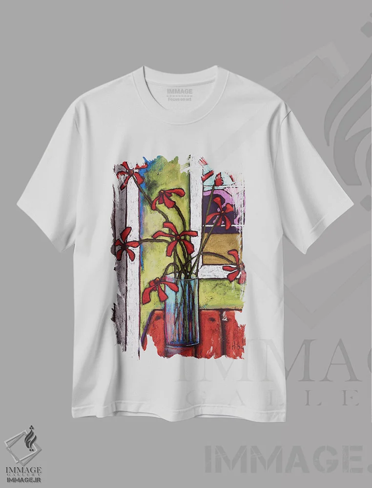 تیشرت سفید طرح دار لبهٔ پرتگاه، تزئینی اثر دیویدای هینْدز | immage.ir