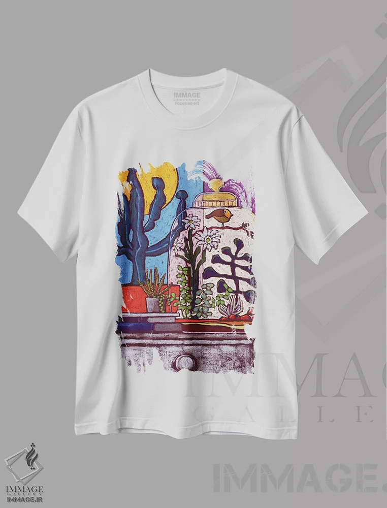 تیشرت سفید طرح دار زیر نور خورشید، تزئینی اثر دیویدای هینْدز | immage.ir