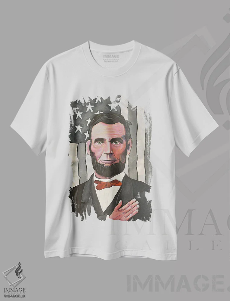 تیشرت سفید طرح دار آبراهام لینکلن به جمهوری سوگند می خورد، دکور آمریکایی اثر دیویدای هینْدز | فروشگاه ایماژ