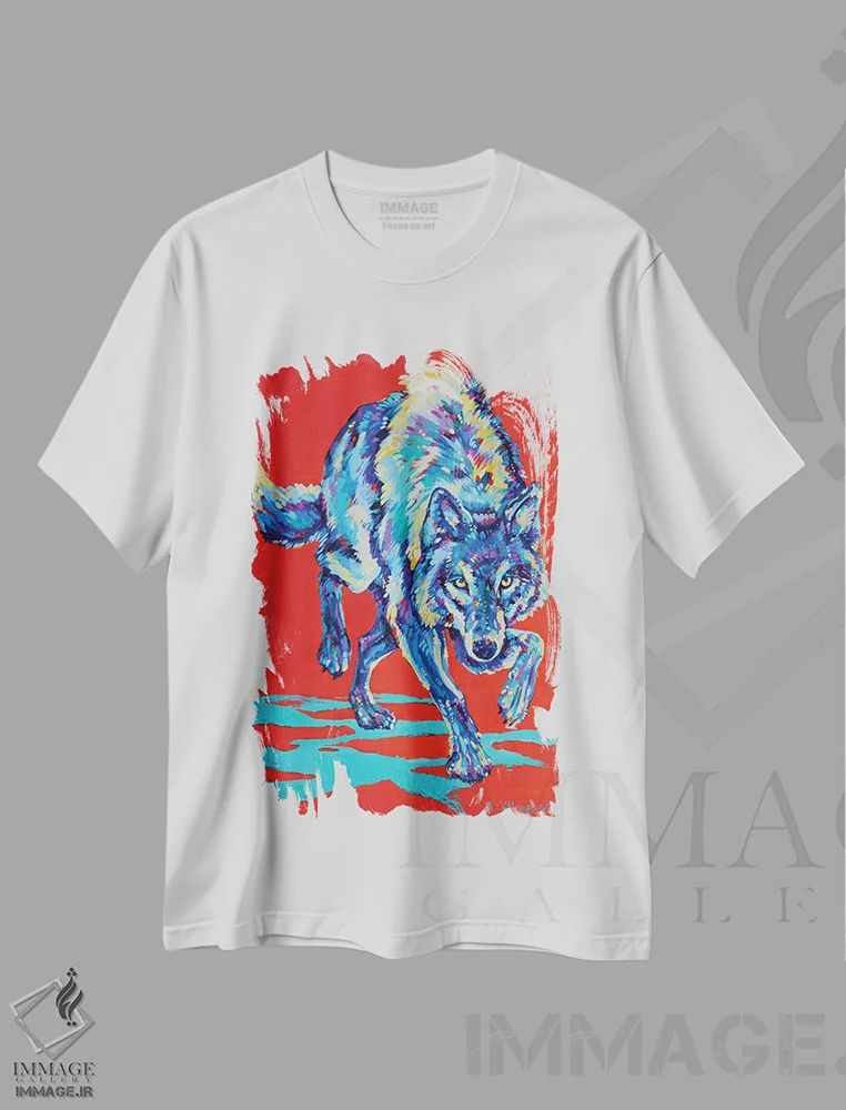 تیشرت سفید طرح دار گرگ جویبار کوسکاناکس، دکور کلبه و لژ اثر دریک هیگینز | فروشگاه ایماژ