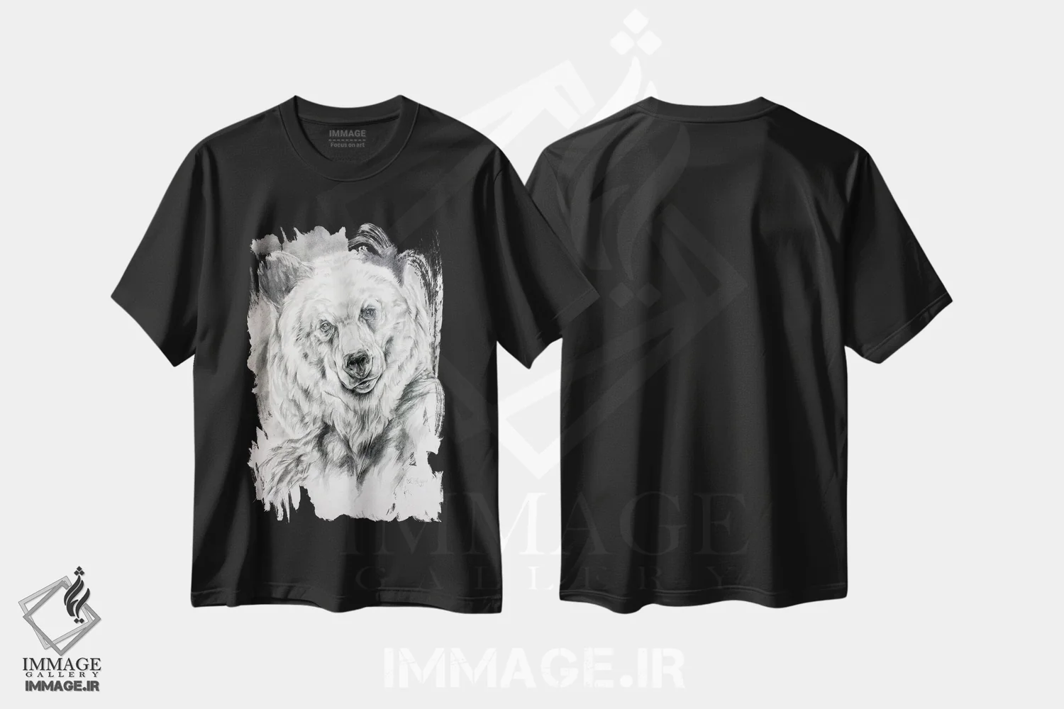 تیشرت مشکی طرح دار طرح خرس گریزلی، دکور کلبه و لژ اثر دریک هیگینز | immage.ir