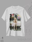 تیشرت سفید طرح دار مرلین جدید، باربیکور اثر دیکاتمی | فروشگاه ایماژ