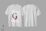 تیشرت سفید طرح دار حرف G با گل های آبرنگی، دکور معاصر اثر پیج ترنر | immage.ir