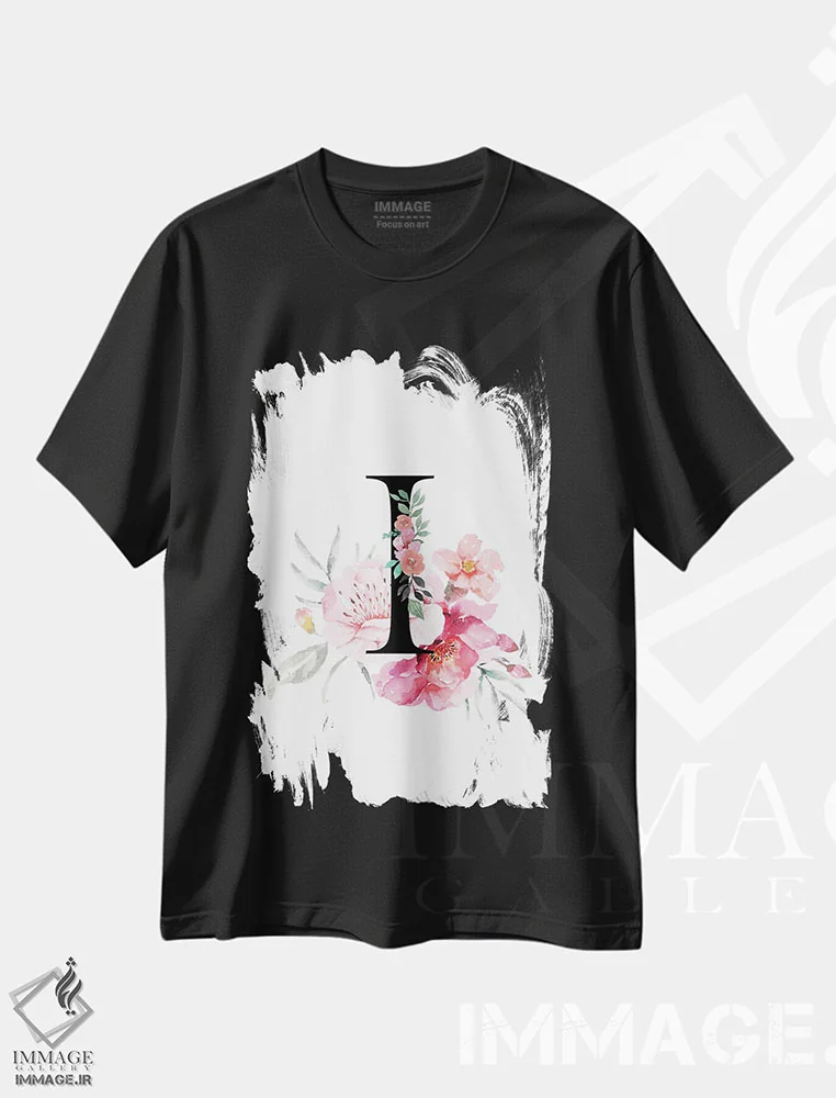 تیشرت مشکی طرح دار حرف I با گل های آبرنگی، دکور معاصر اثر پیج ترنر | فروشگاه ایماژ