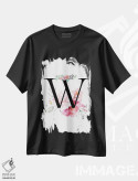 تیشرت مشکی طرح دار حرف W با گل های آبرنگی، دکور معاصر اثر پیج ترنر | immage.ir