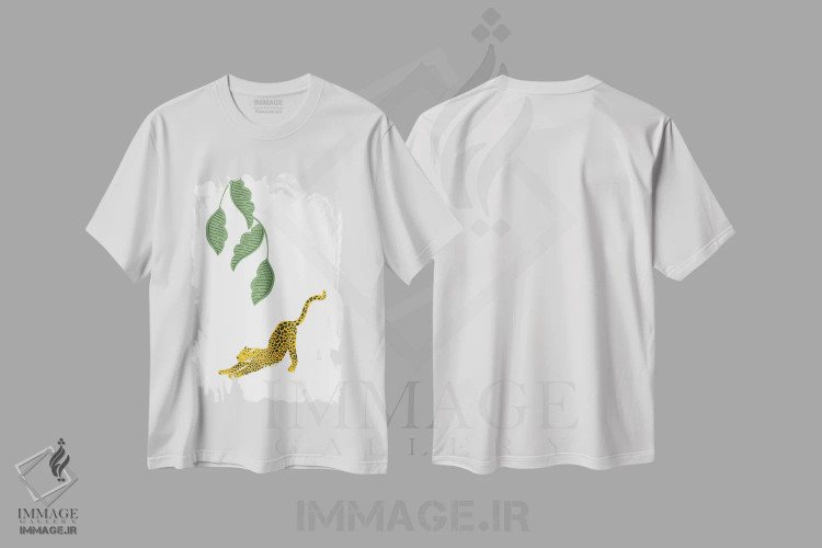 تیشرت سفید طرح دار پلنگ قدیمی که زیر برگ های جنگل کش و قوس می آید، تزئینی اثر پیج ترنر | immage.ir