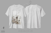 تیشرت سفید طرح دار میان علف های هرز I، تزئینی اثر ساموئل دیکسون | immage.ir