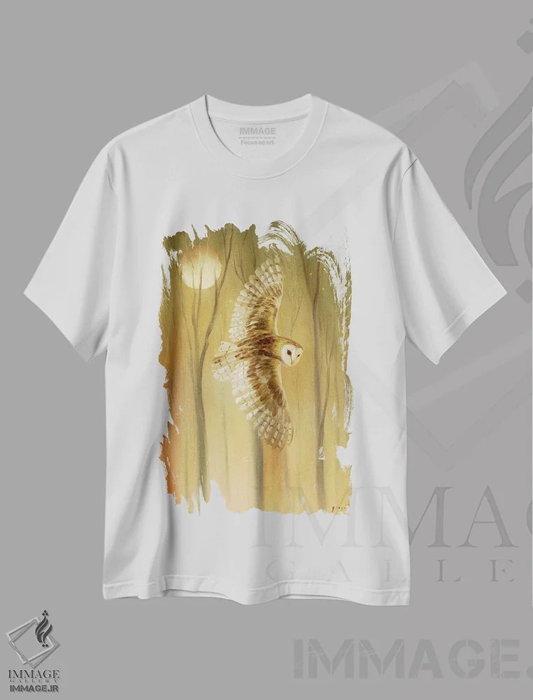 تیشرت سفید طرح دار جغد شب، دکور کلبه و لژ اثر دیوید جواکین | فروشگاه ایماژ