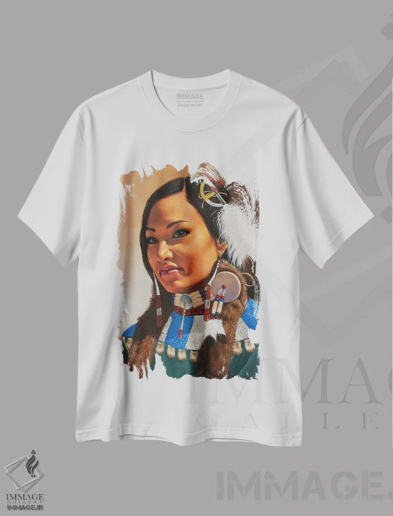 تیشرت سفید طرح دار غرور بومی، هنر فاخر معاصر اثر درک هانسن | immage.ir
