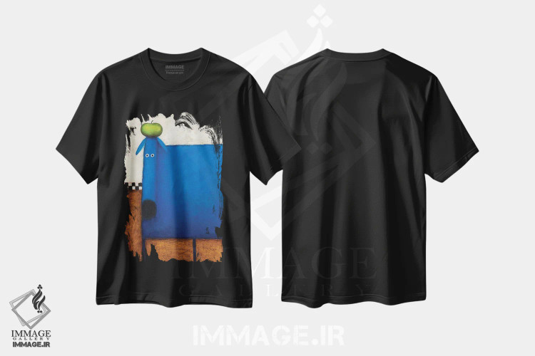 تیشرت مشکی طرح دار سگ آبی با سیب، هنر فاخر معاصر اثر دنیل پاتریک کس لر | فروشگاه ایماژ