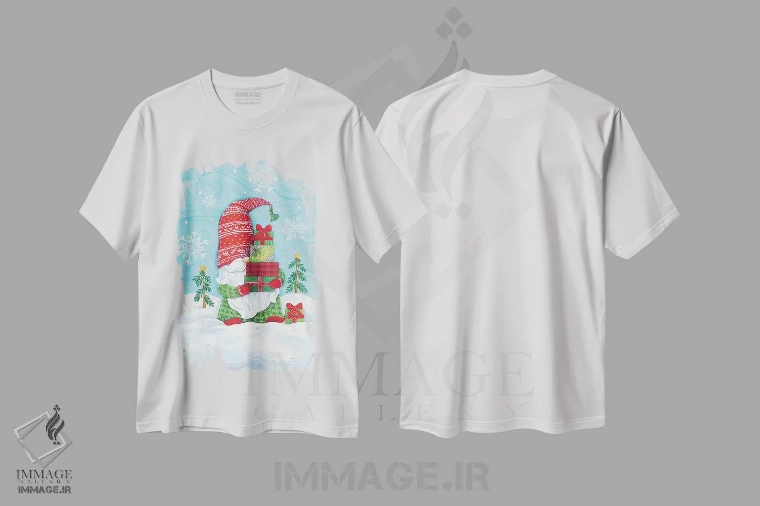 تیشرت سفید طرح دار جن کوتوله با هدیه ها، دکور تعطیلات اثر دایان کاتر | immage.ir