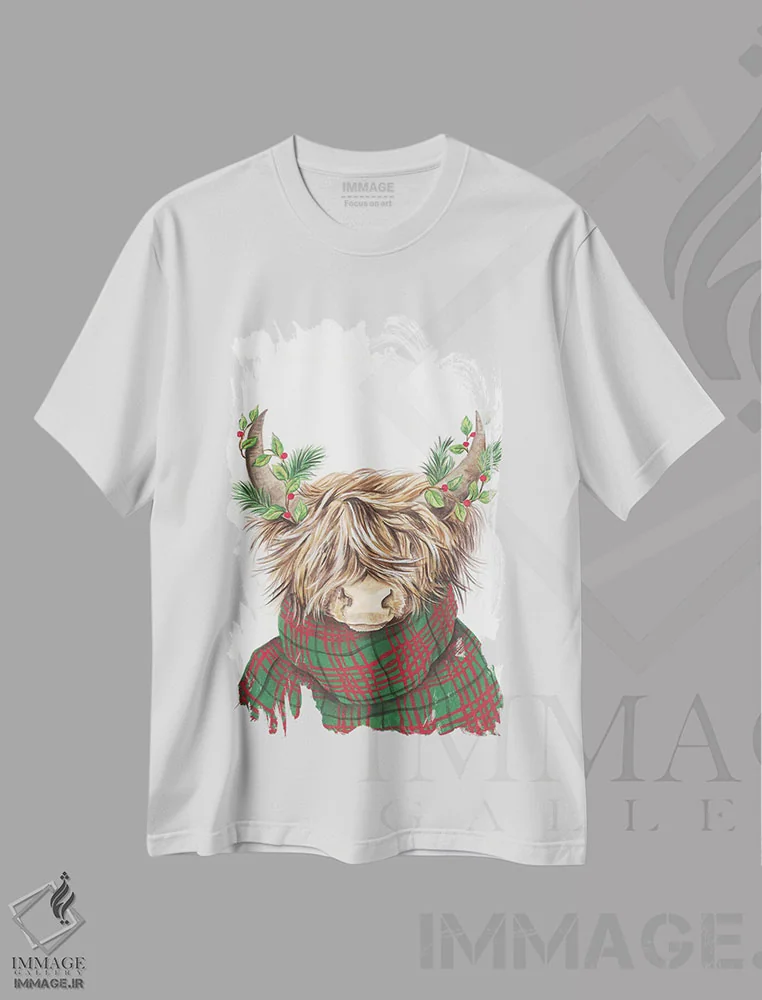 تیشرت سفید طرح دار گاو کوهستانی کریسمسی، حیوانات کریسمسی اثر دایان کاتر | immage.ir